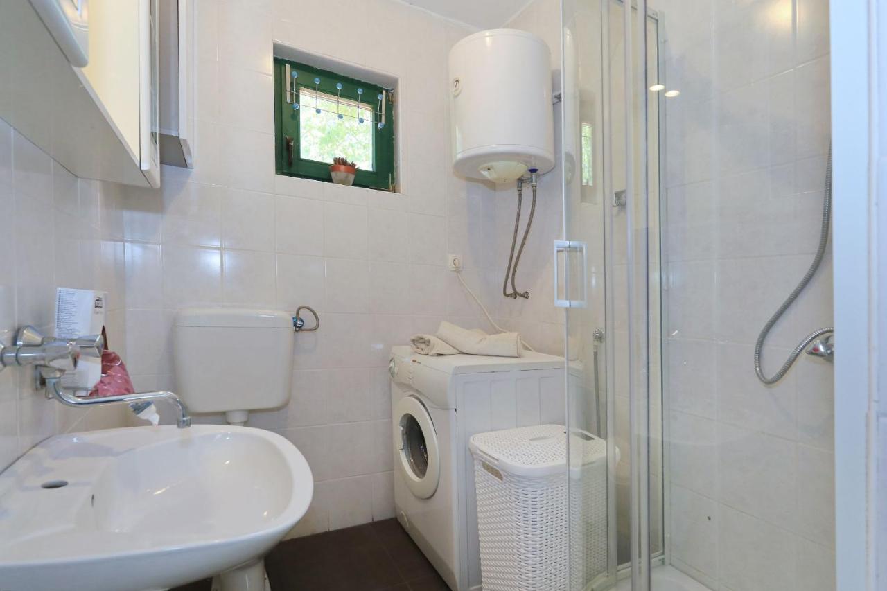 Holiday Home Lucija Sveti Filip i Jakov Exterior photo